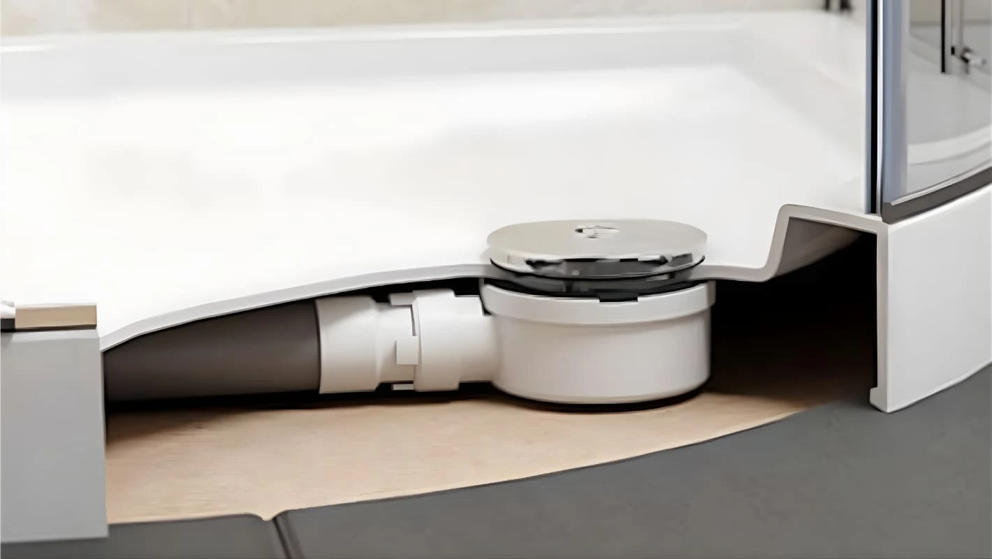 Low-depth horizontal outlet wet room shower gully