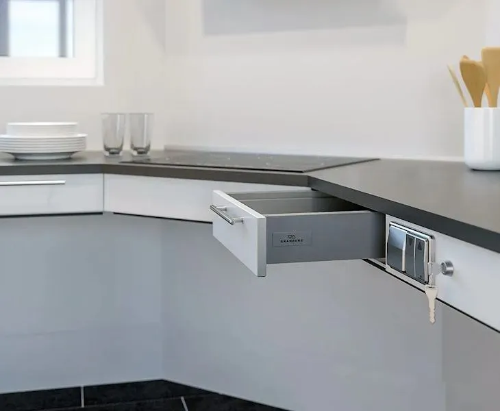 Granberg Baselift Corner 6302 adjustable worktop and safety system