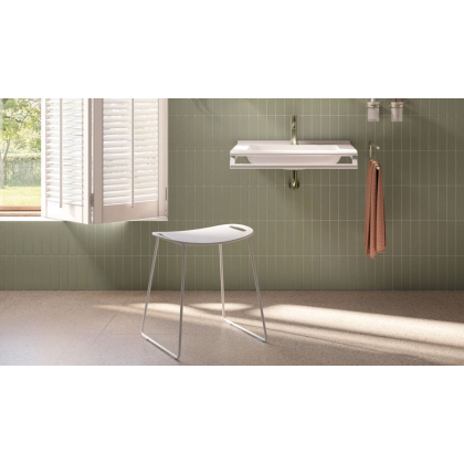 Freestanding Seats & Stools