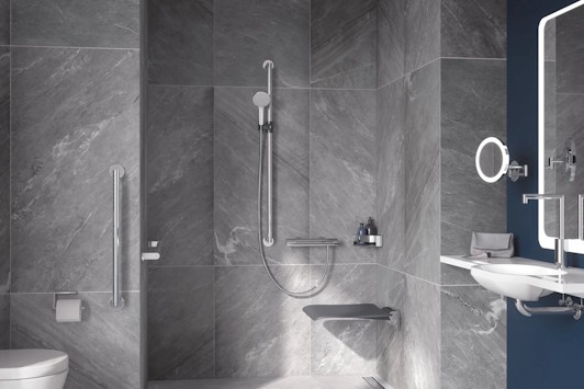 The Role of Accessible Showers in Adapted Bathrooms