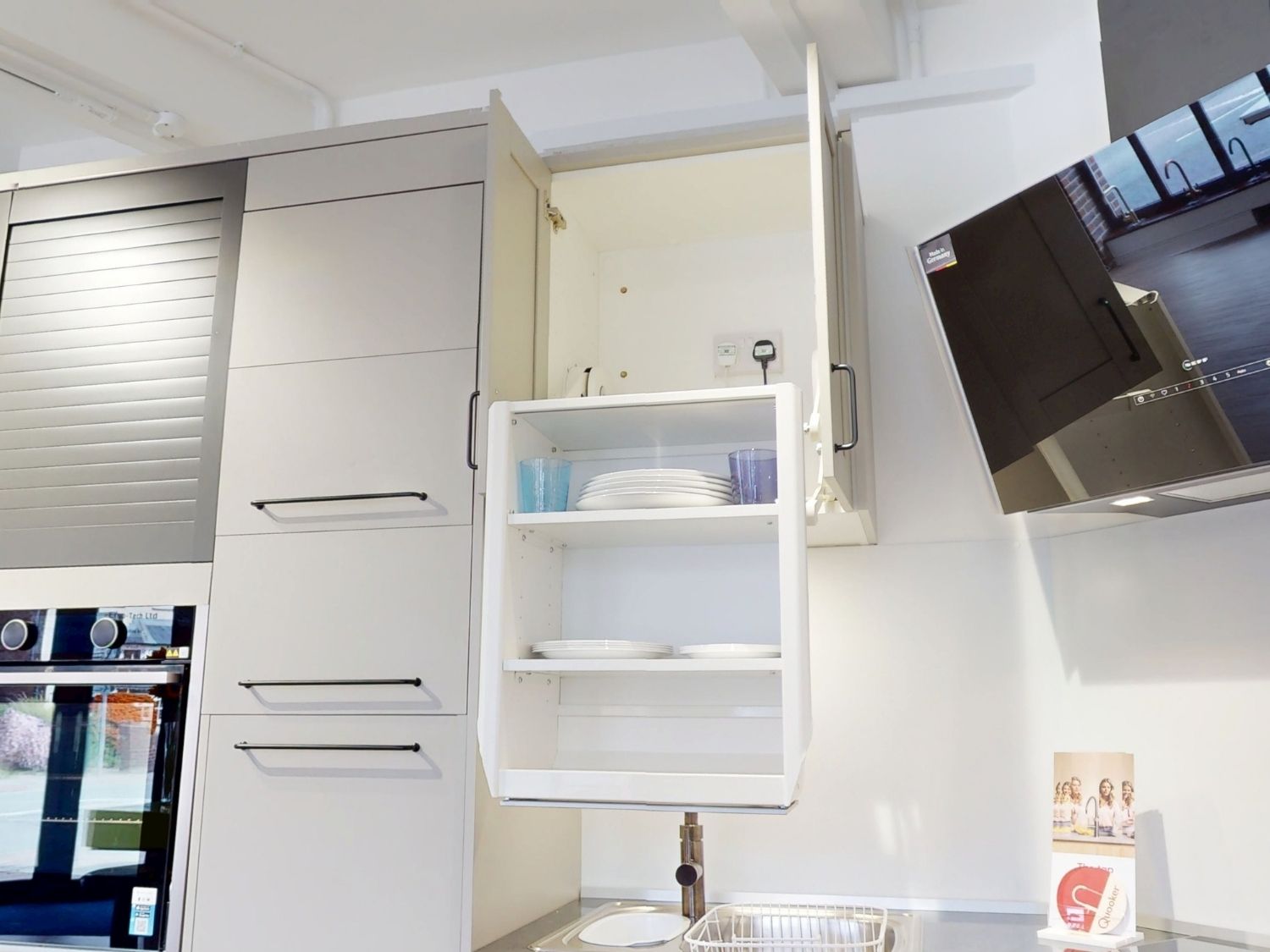 Granberg InDiago 510 wall cabinet lift