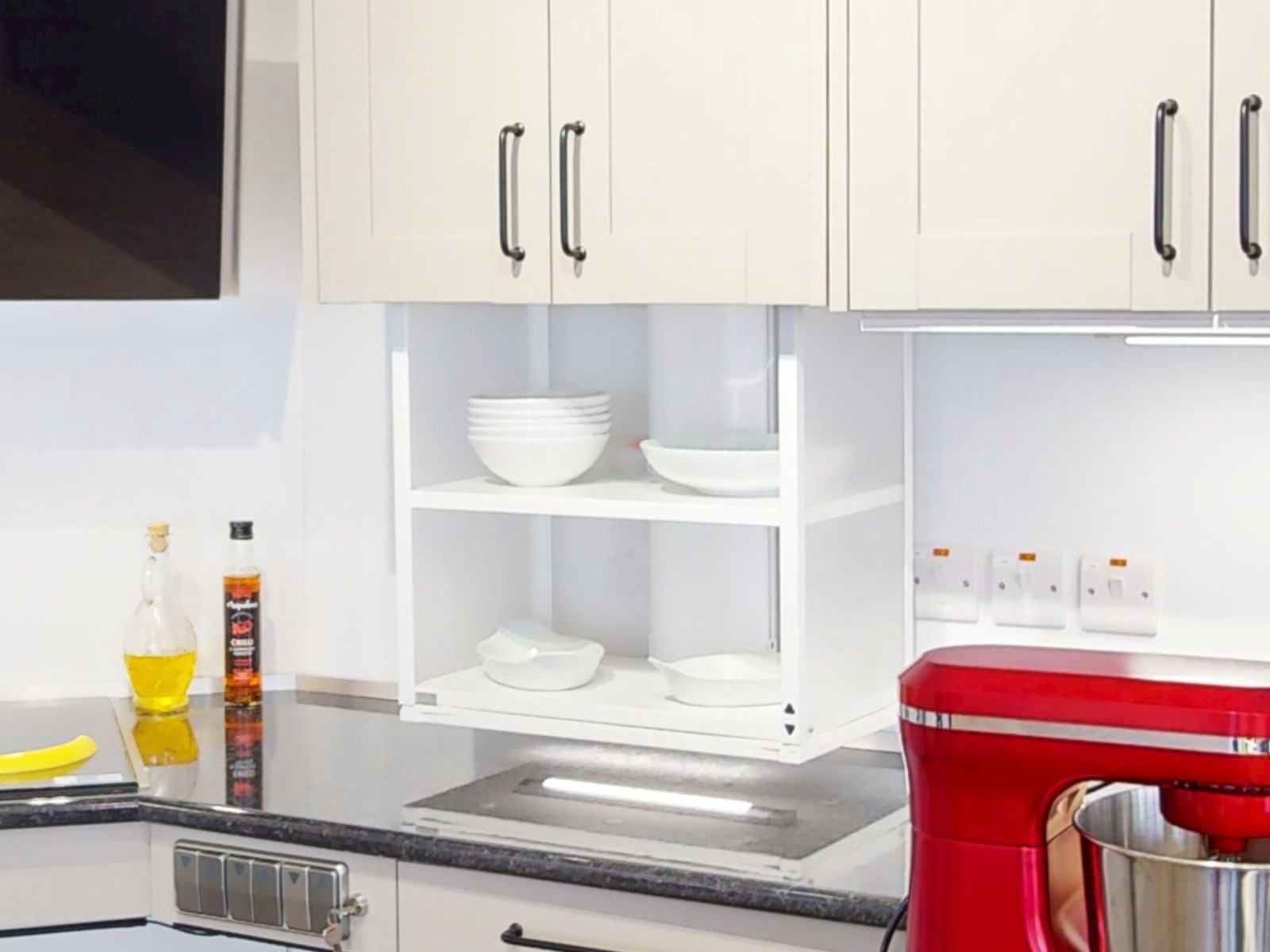 Granberg Verti 840KB wall cabinet lift