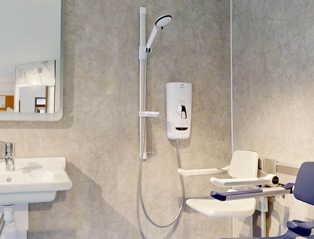 Mira Advance ATL Flex electric shower