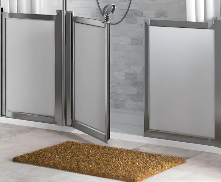 Low profile shower tray with a shallow step-in height